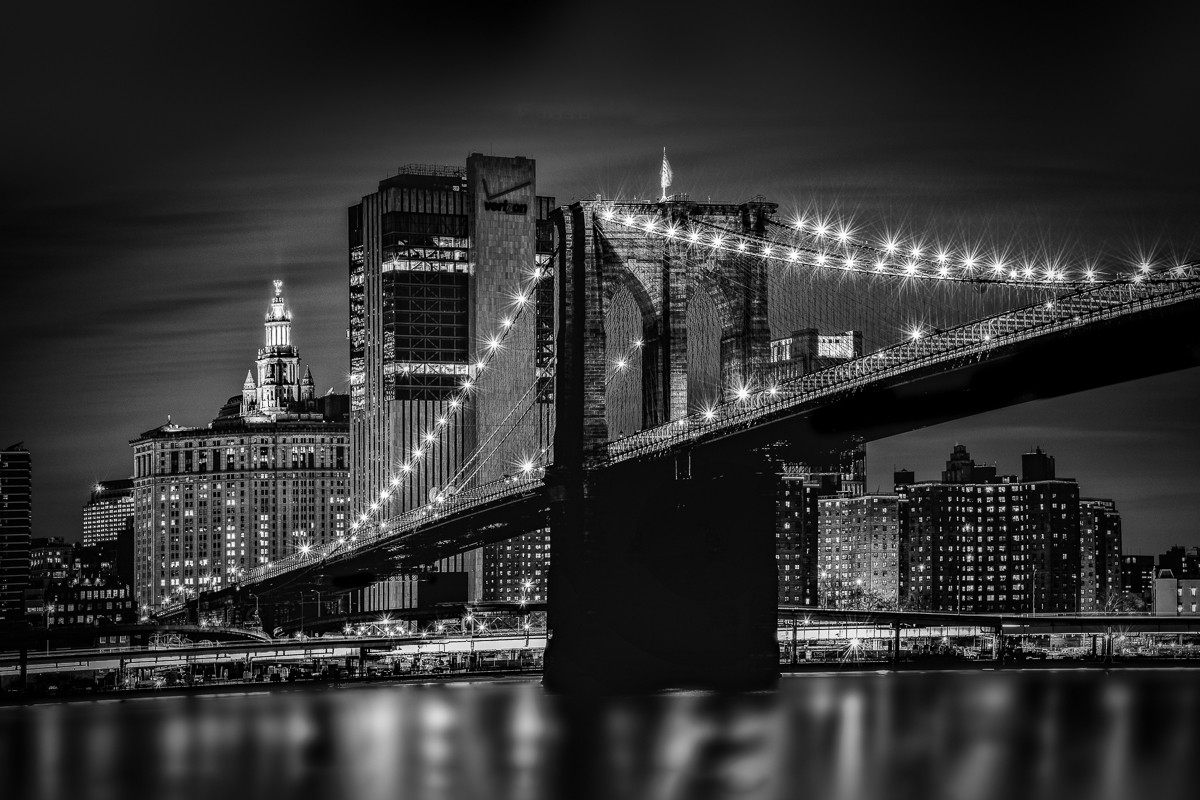 Brooklyn Bridge at Night - 01101