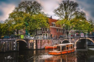 Orange Boat (2018_01767)